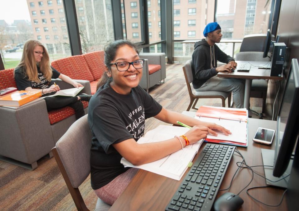 Students in the Honors Lounge in Bishop Hall