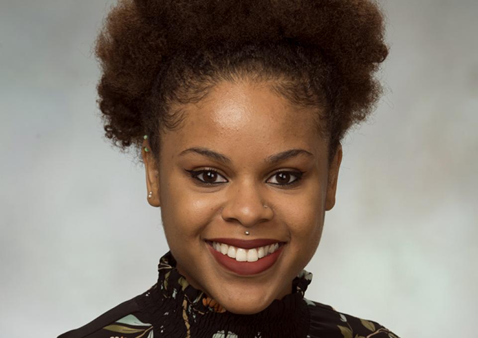 I’Jaz Eberhardt headshot